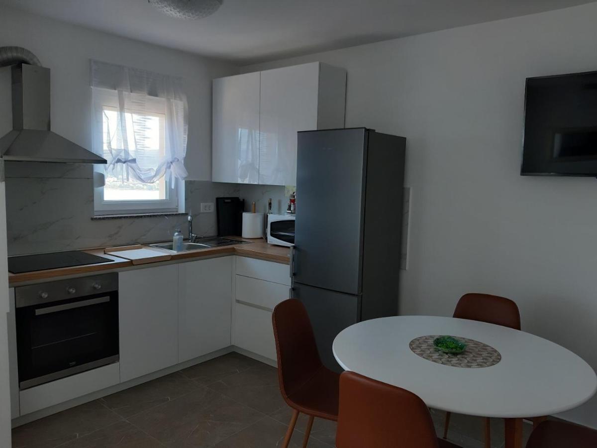Gita Apartmani Čižići エクステリア 写真