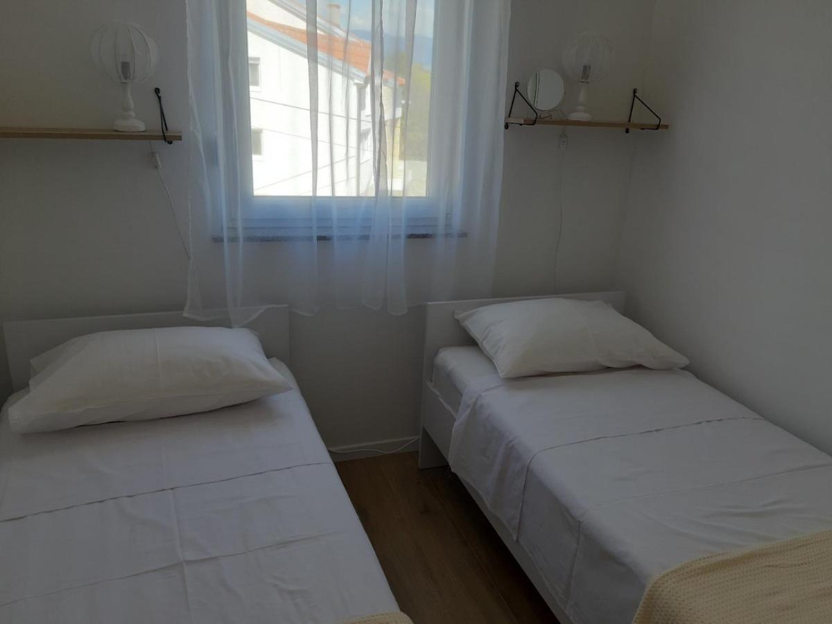 Gita Apartmani Čižići エクステリア 写真
